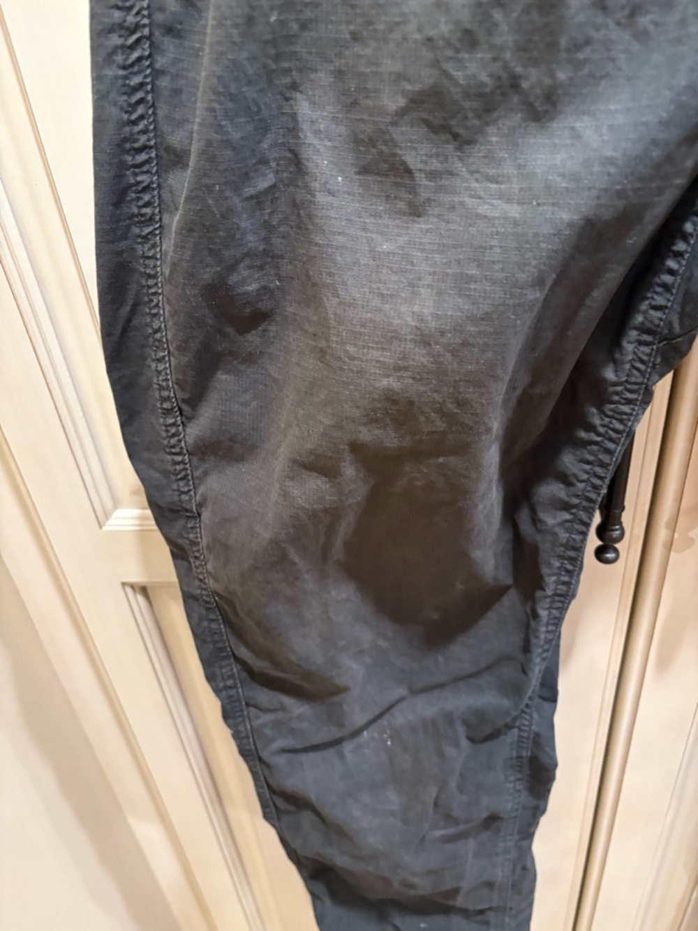 Vuori Black Drawstring Joggers - Picture 3 of 10